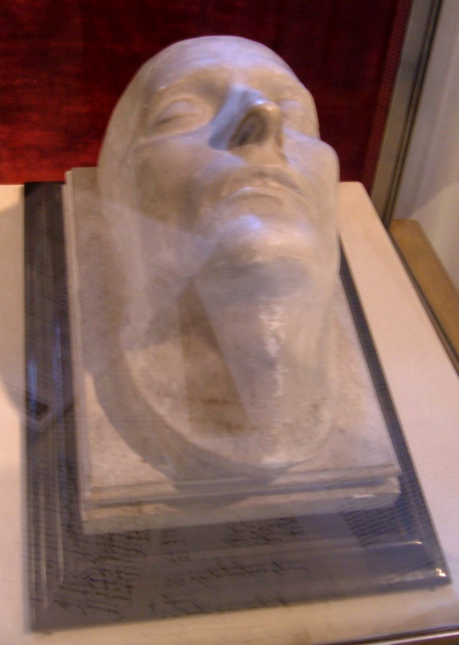 Original du masque mortuaire de Napoléon I° exécuté par Antommarchi Musée de l'Armée