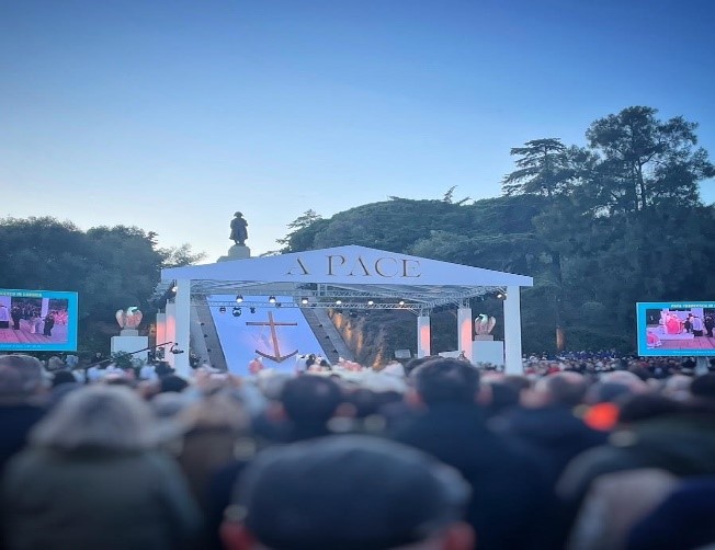 Visita di u Papa in Corsica: la paix des langues a-t-elle eu lieu ? Visita di u Papa in Corsica: la paix des langues a-t-elle eu lieu ?